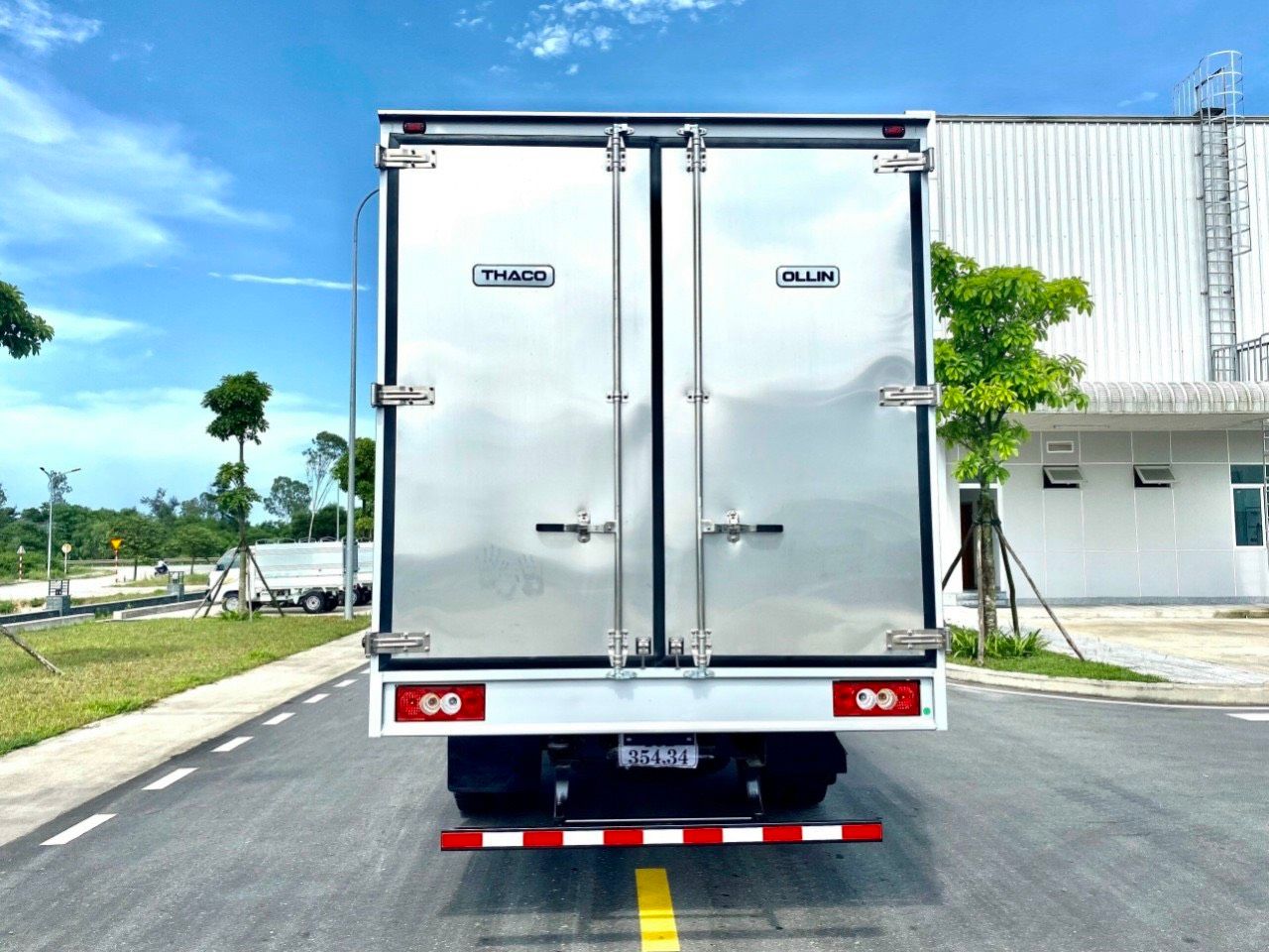  XE TẢI 7 TẤN 2 THACO FOTON OLLIN S720 - THÙNG KÍN 