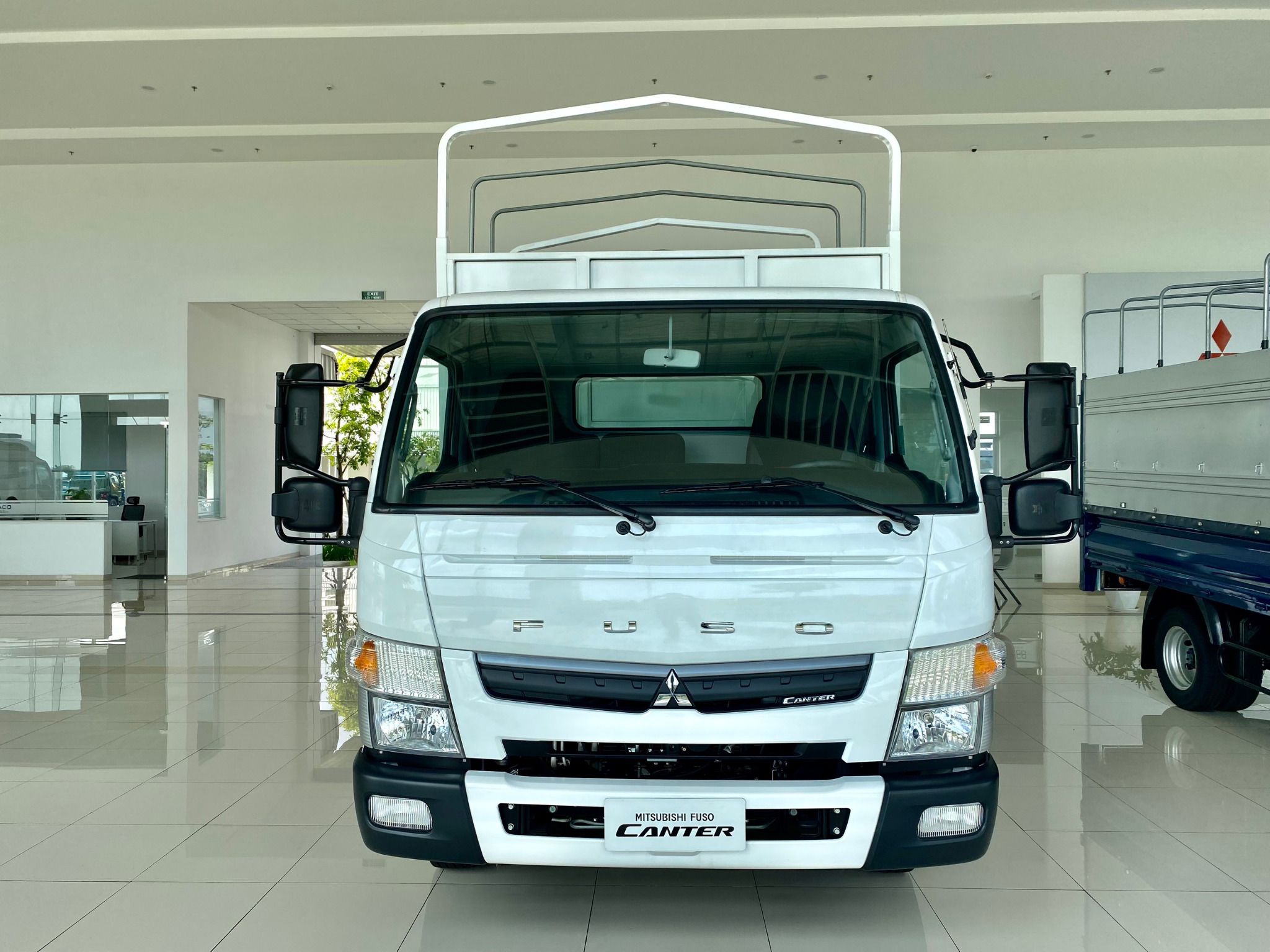  XE TẢI NHẬT BẢN 5 TẤN MITSUBISHI FUSO CANTER TF 8.5L MUI BẠT 