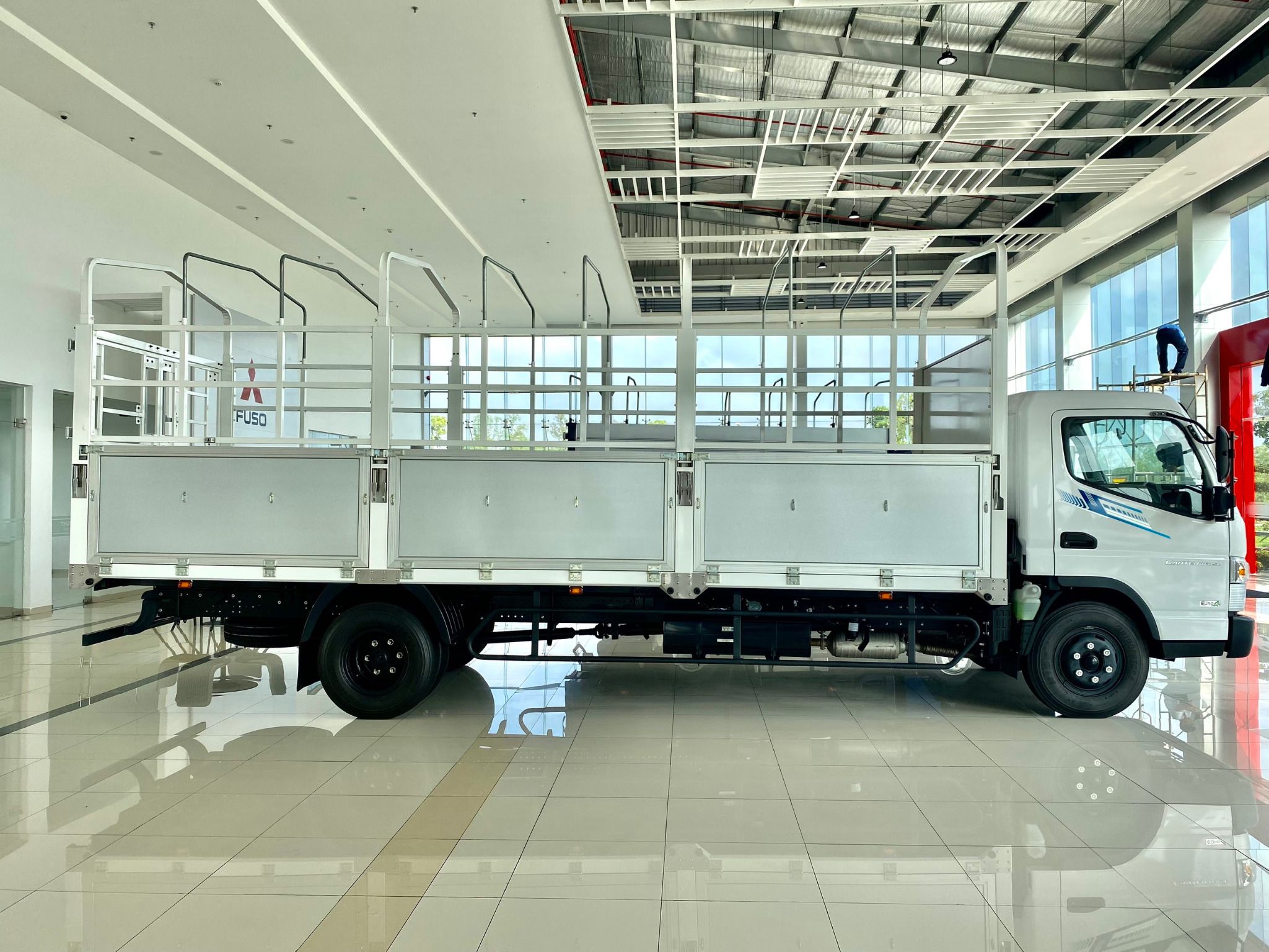  XE TẢI NHẬT BẢN 5 TẤN MITSUBISHI FUSO CANTER TF 8.5L MUI BẠT 