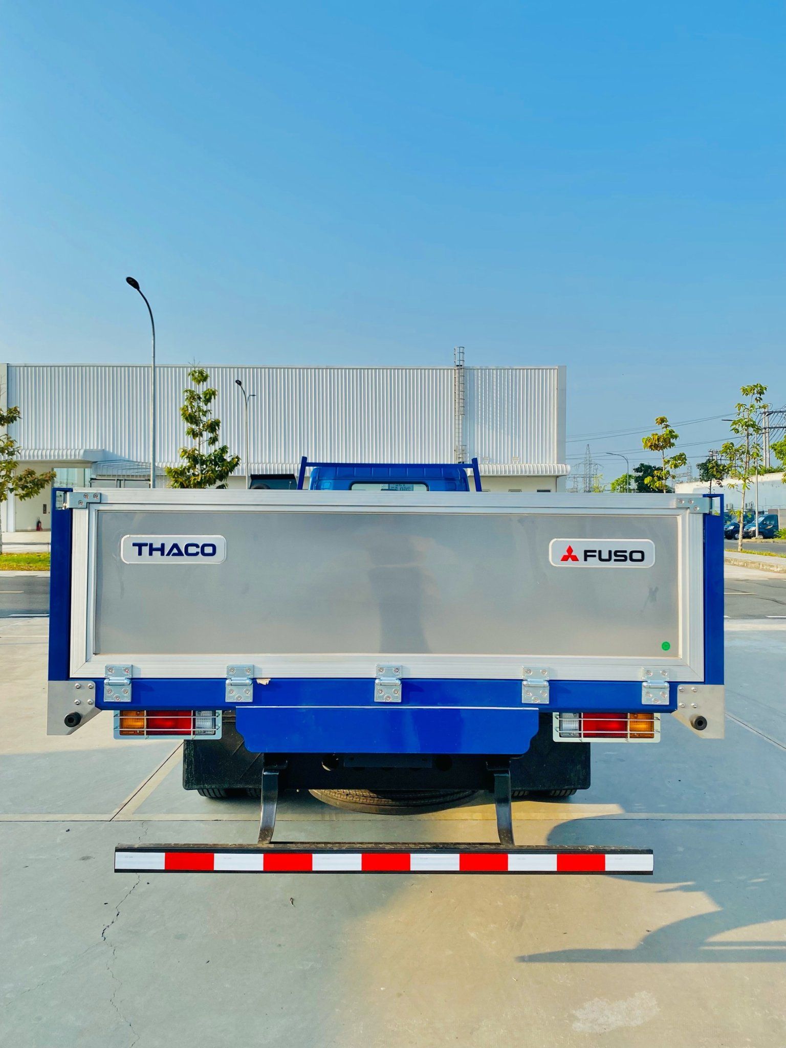  XE TẢI NHẬT BẢN 5 TẤN MITSUBISHI FUSO CANTER TF 8.5L THÙNG LỬNG 