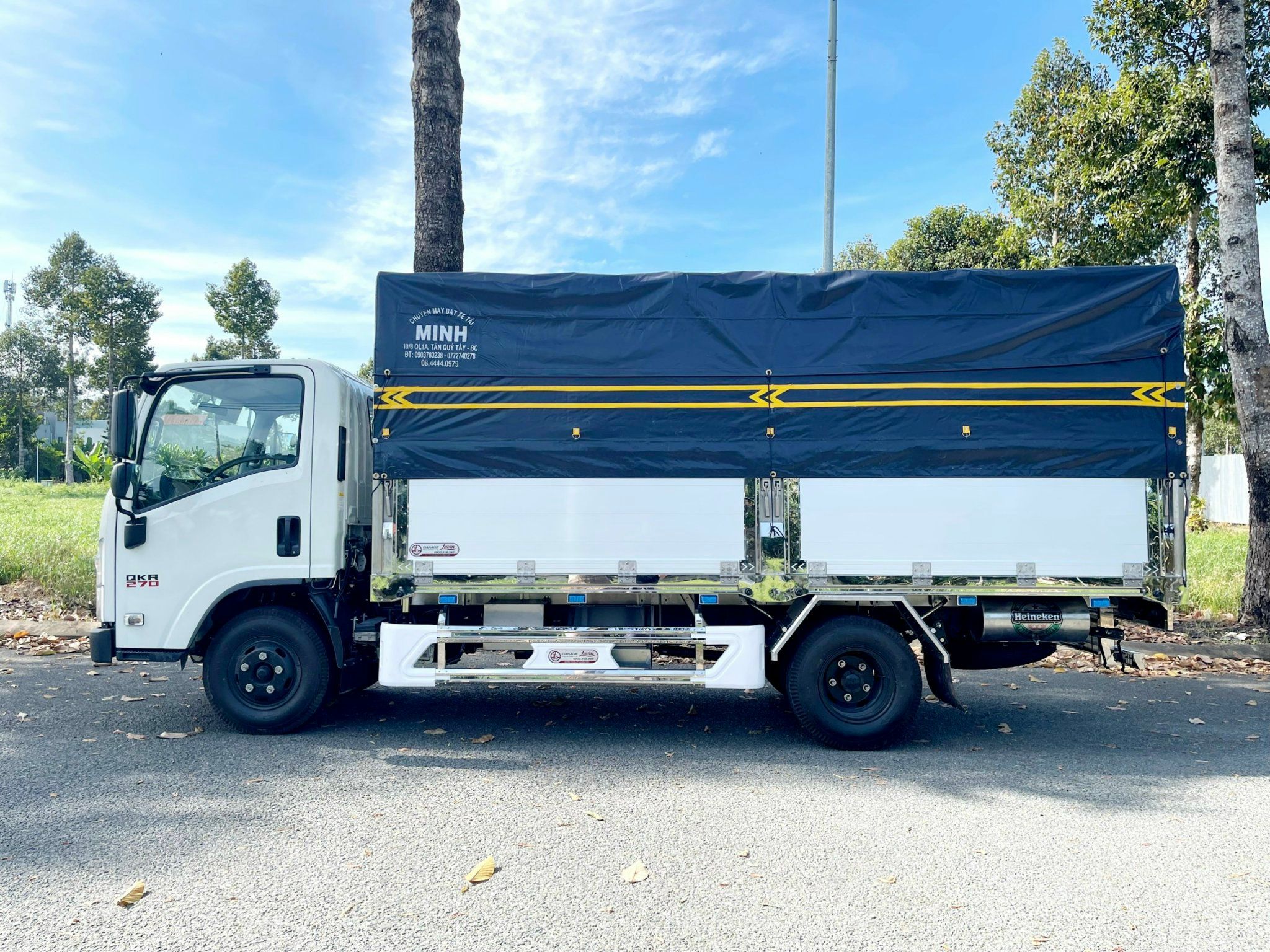  Isuzu QKR 270 Thùng Mui Bạt Bửng Nhôm Đầu Vuông Tải Trọng 2.79 Tấn 