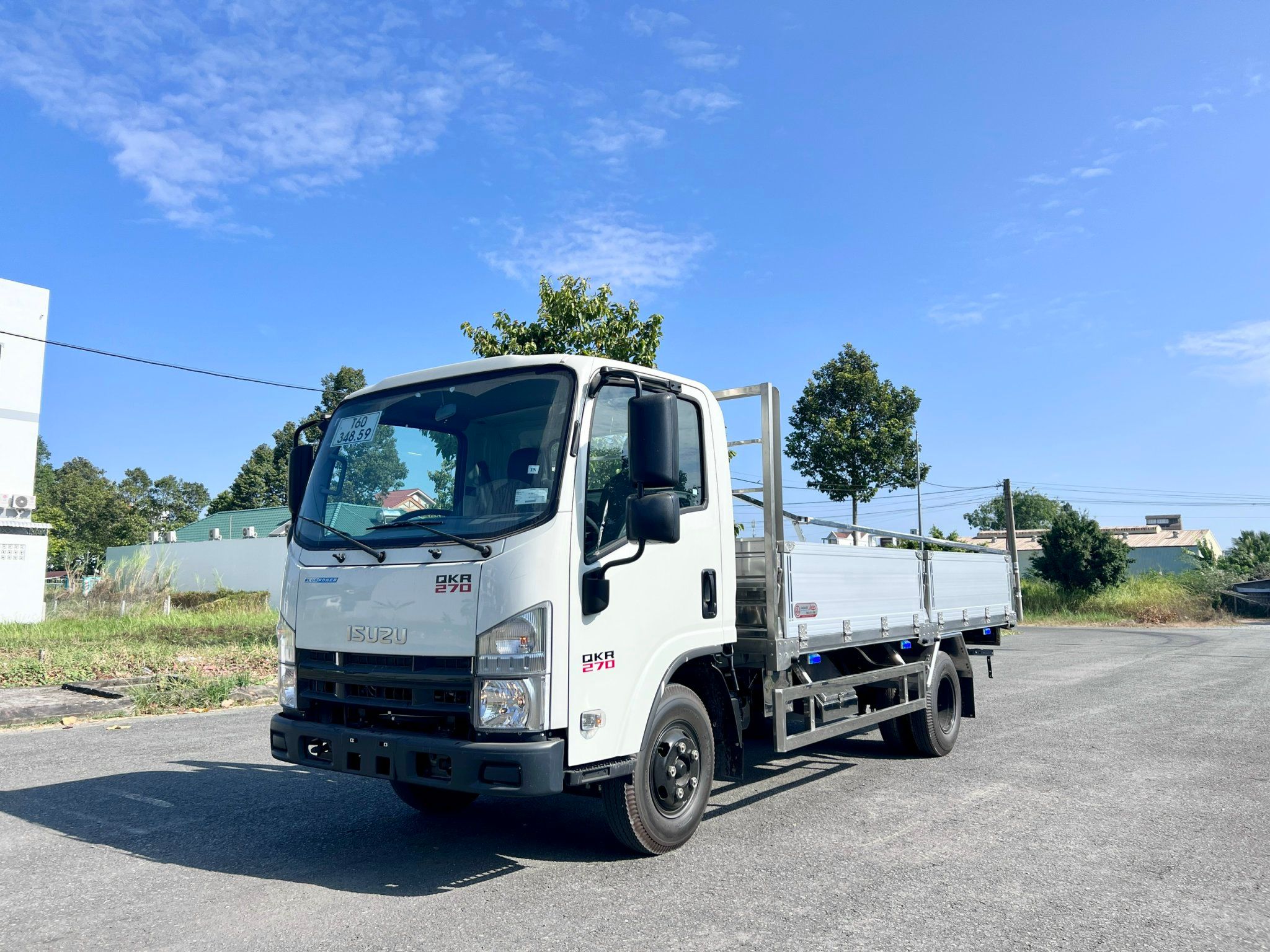  Isuzu QKR 270 Thùng Lửng Đầu Vuông Tải Trọng 2.79 Tấn 