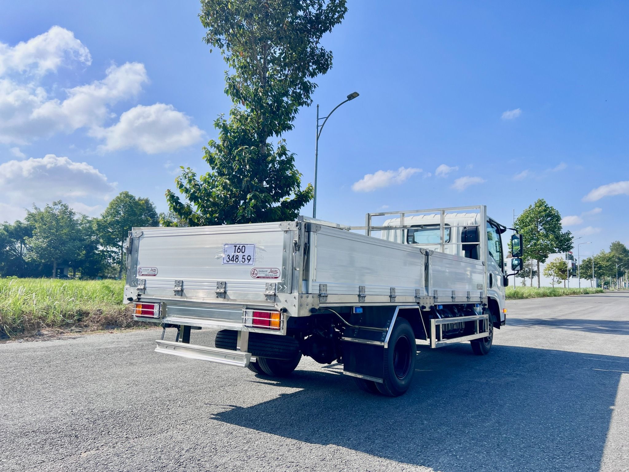  Isuzu QKR 270 Thùng Lửng Đầu Vuông Tải Trọng 2.79 Tấn 