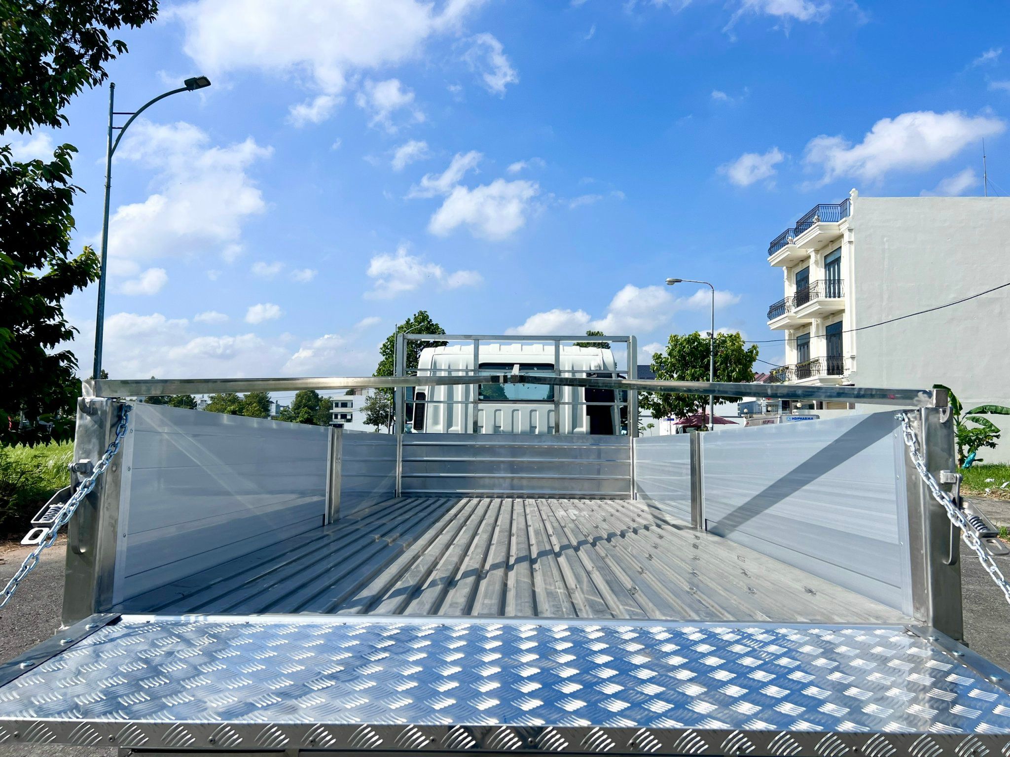  Isuzu QKR 270 Thùng Lửng Đầu Vuông Tải Trọng 2.79 Tấn 