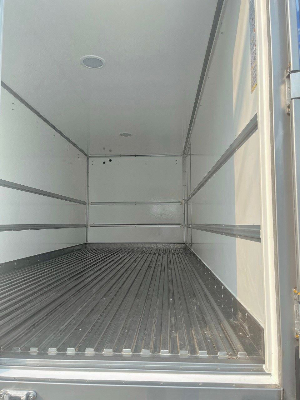  Isuzu NPR 400 3T5 Thùng Quyền F2LB Bảo Ôn Oxi 