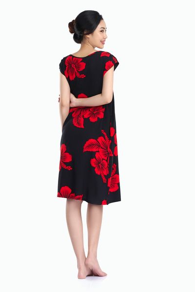 A47118020 - Đầm mặc nhà TOLE (LANH) sát nách, nẹp nút, cổ tròn, nền đen in họa