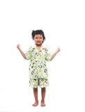  Q23112401-bộ ngắn rayon bé gái cổ tim, họa tiết động vật 