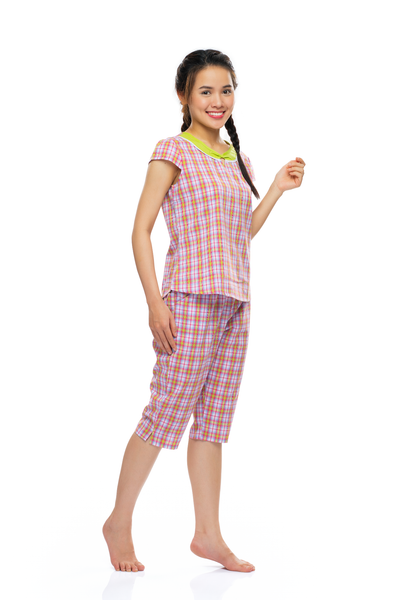 Q44219130 - Đồ bộ mặc nhà nữ, set quần áo lửng ngố thời trang Quế Lâm chất 100% cotton thoáng mát, họa tiết caro