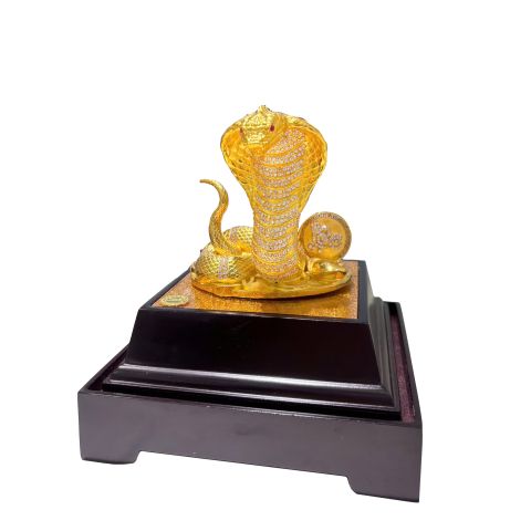 Biểu trưng tượng Quý Linh Tỵ mạ vàng gắn đá Ruby tròn 2v24, CZ tròn (13v13, 119v15, 48v17, 426v20, 103v18) KT 14x22 cm kèm hộp