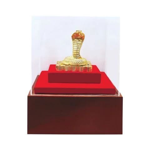 Tượng rắn mạ vàng