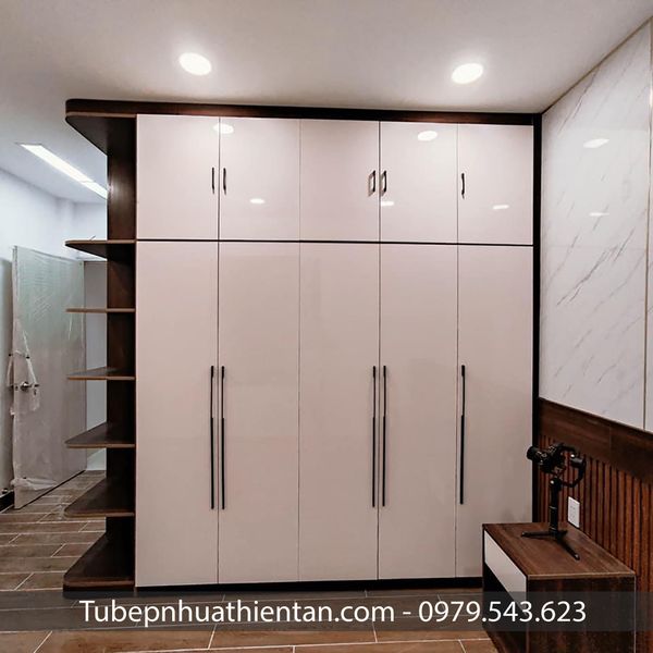 Tủ quần áo kịch trần