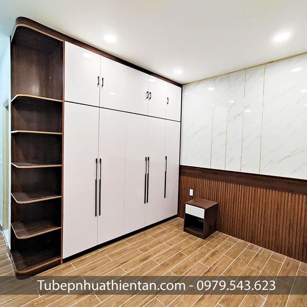 Tủ quần áo kịch trần