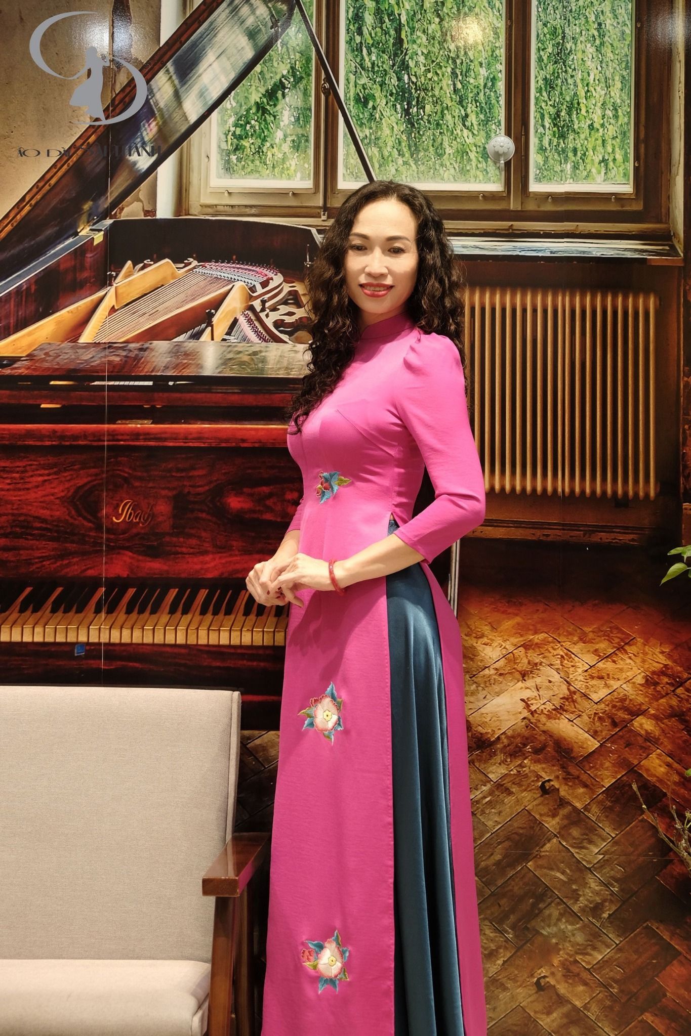 TT0087- Áo dài thêu hoa linh lan