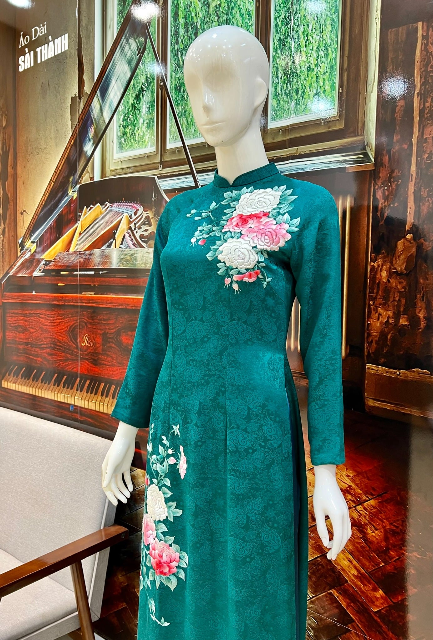 TT1024 - Áo thiết kế thêu hoa hồng nhật