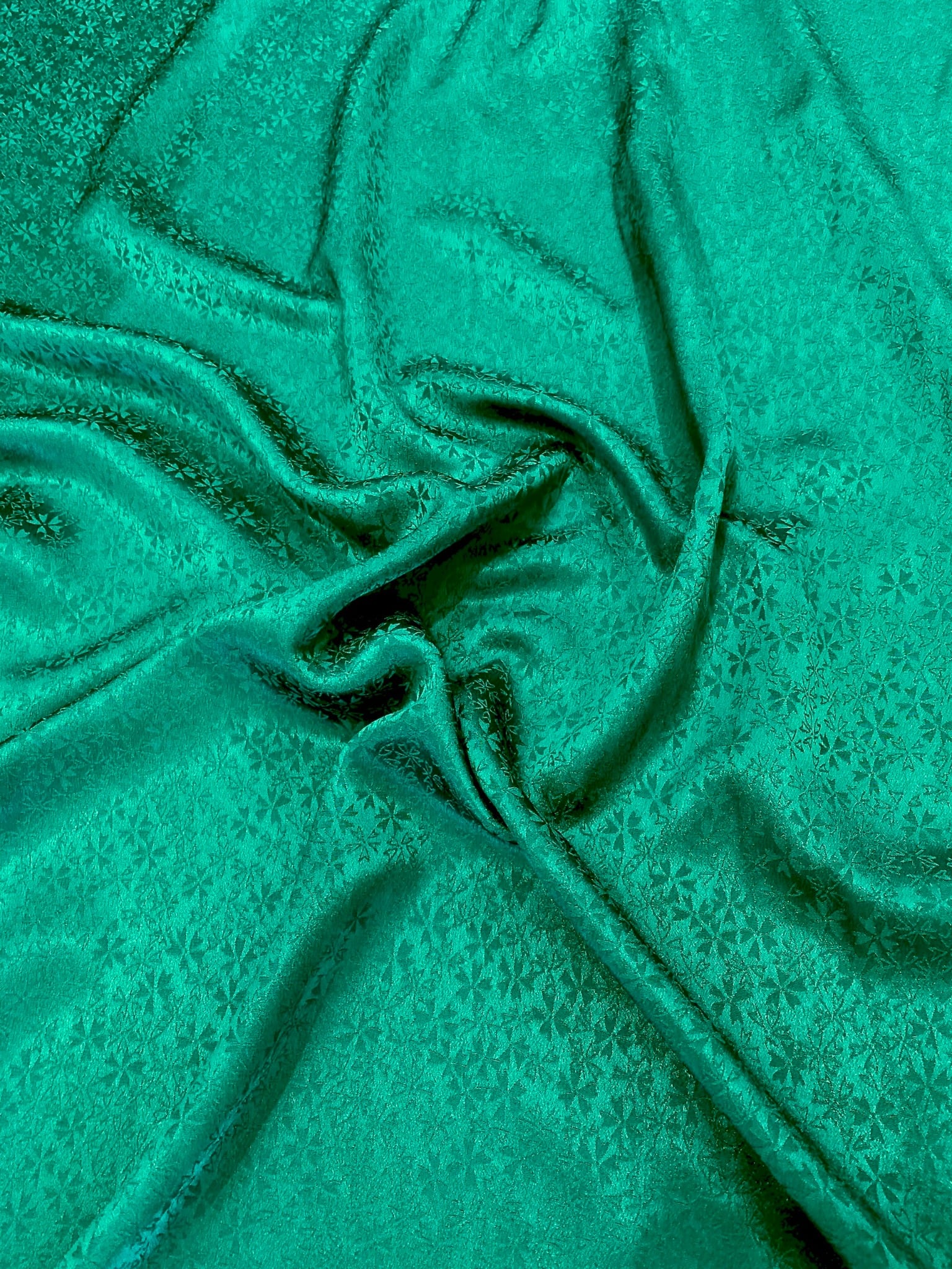 BL005- Vải áo dài lụa bảo lộc vân bèo dâu màu xanh lông công