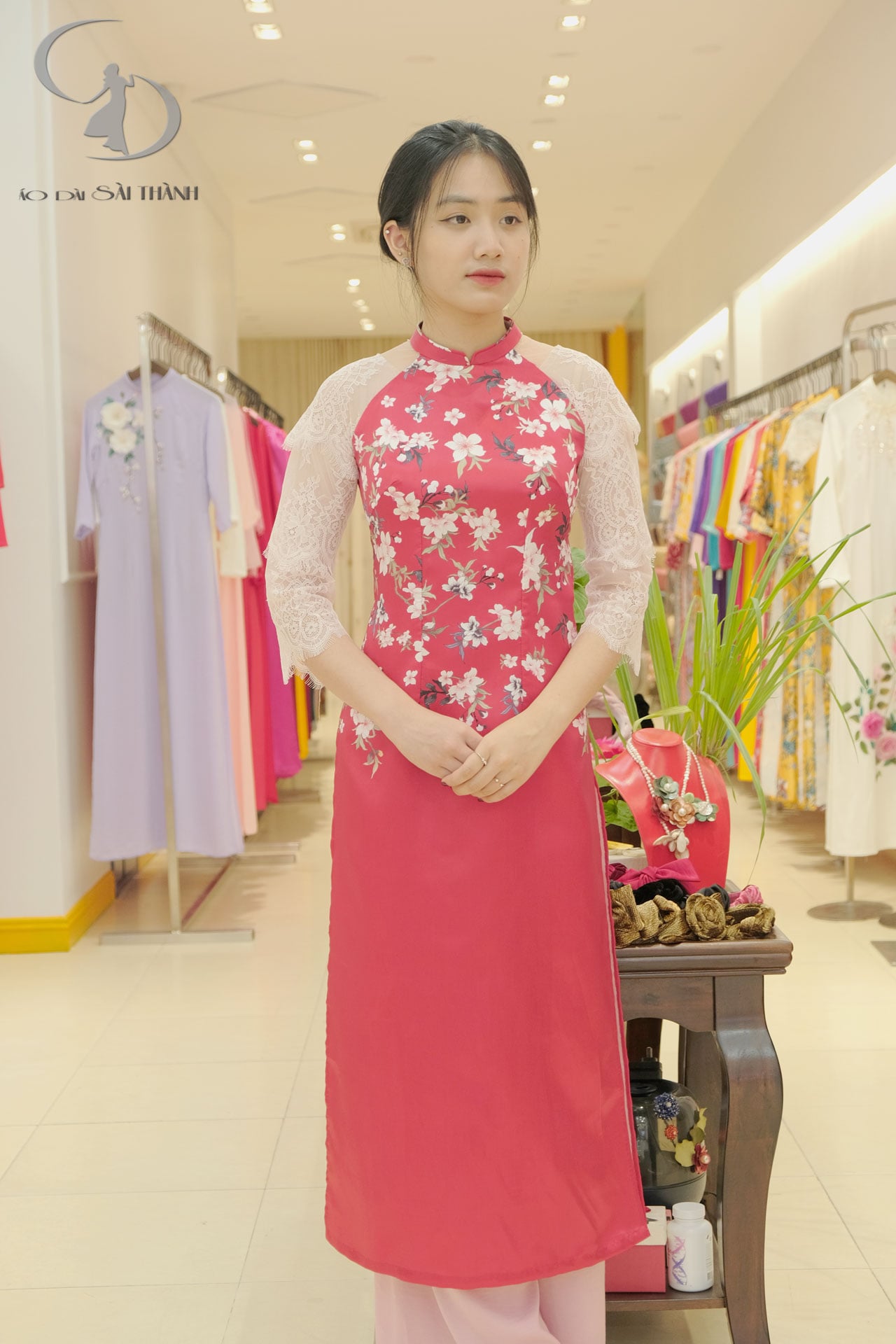 CT0025- Áo dài cách tân táp ta đỏ hoa mai