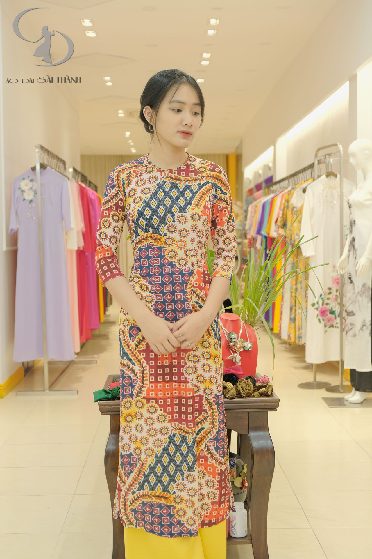 CT0026 - Áo dài cách tân creapt in lập thể