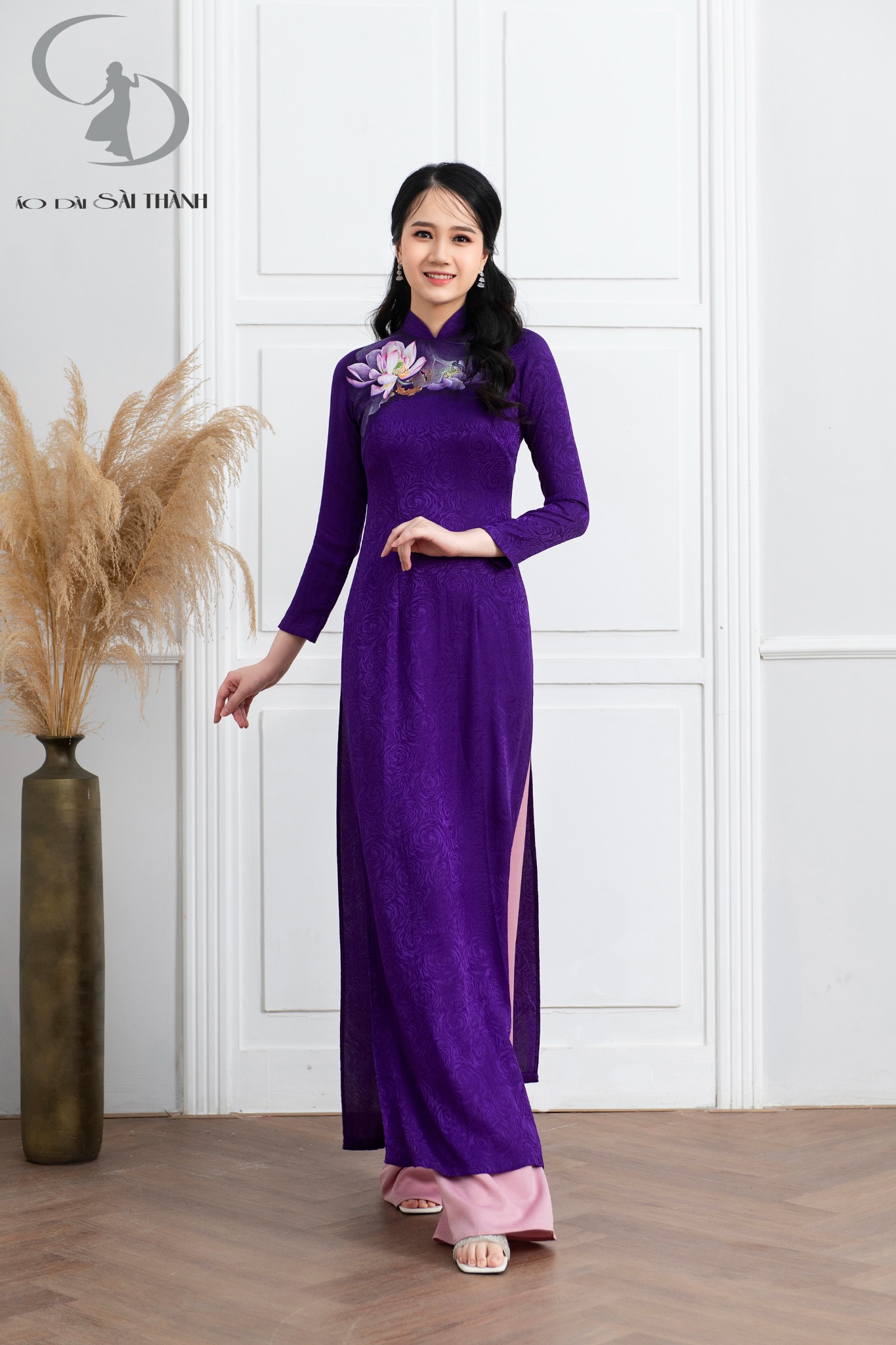 TT0097- Áo dài tơ tằm tím vẽ sen thủ công