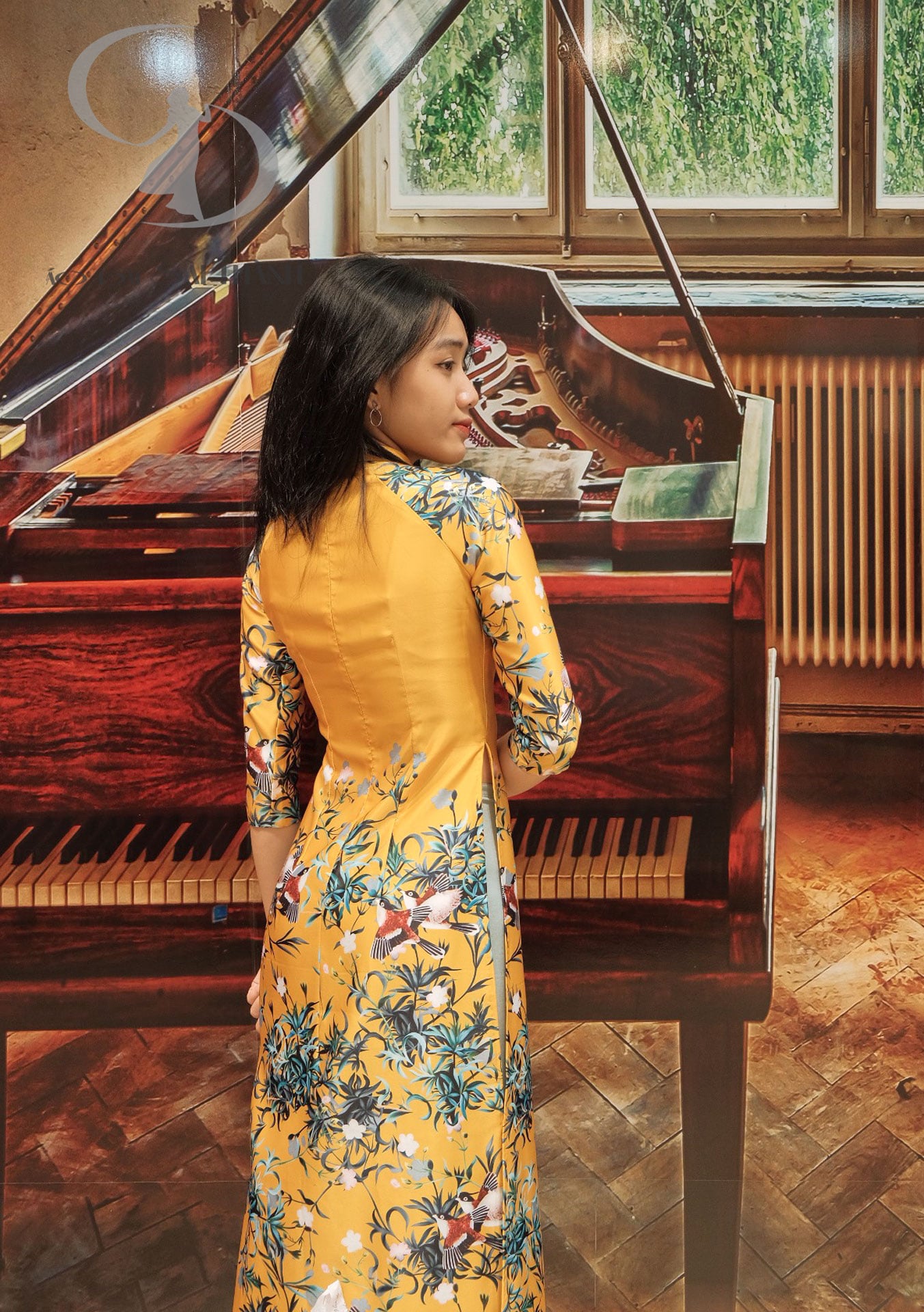 TT0001- Áo dài tapta vàng họa tiết mùa xuân
