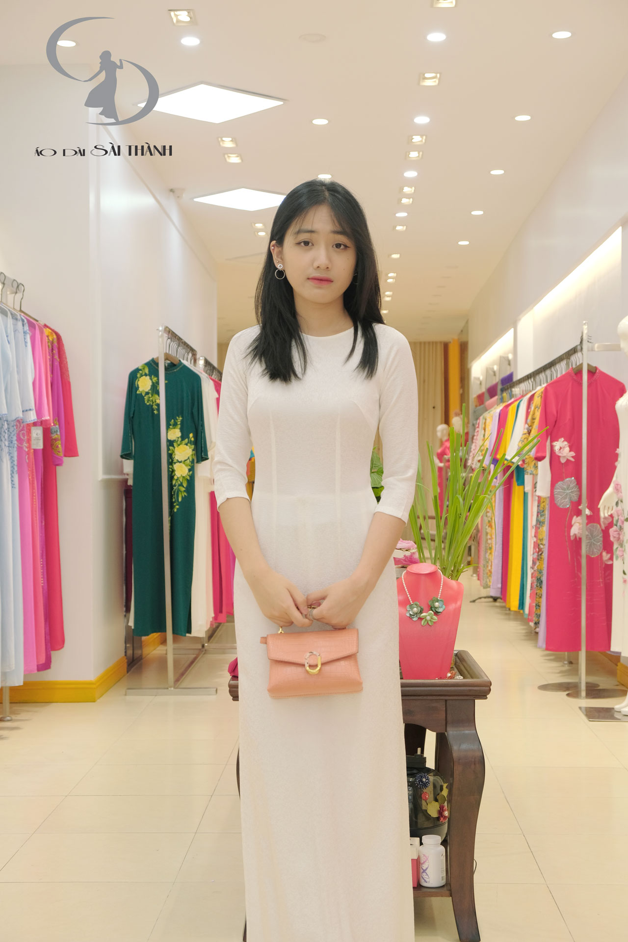 TT0009- Áo dài tơ tằm bèo dâu trắng