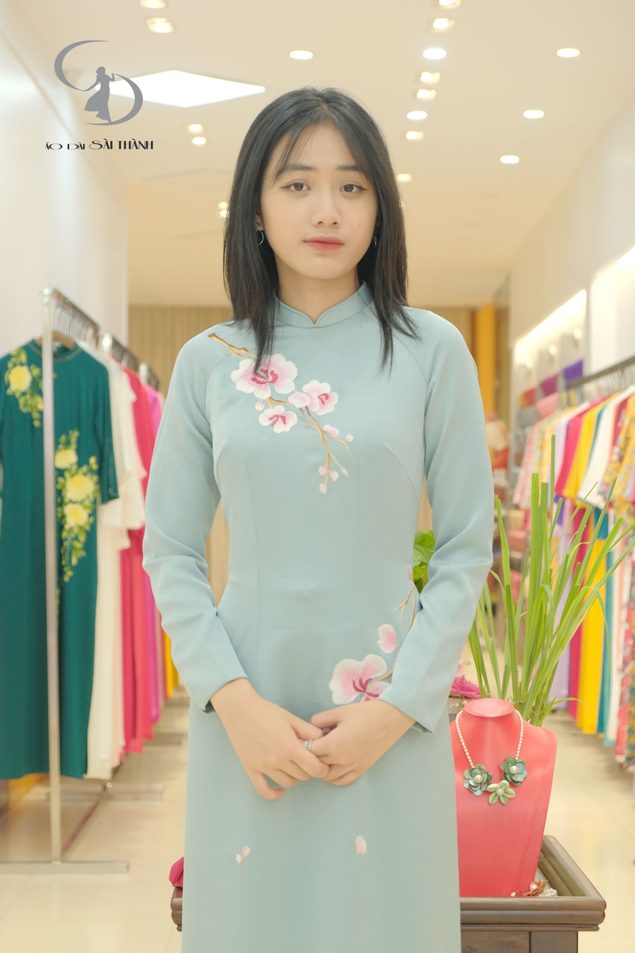 TT0019- Áo tapta xanh mint thêu tay hoa hồ điệp