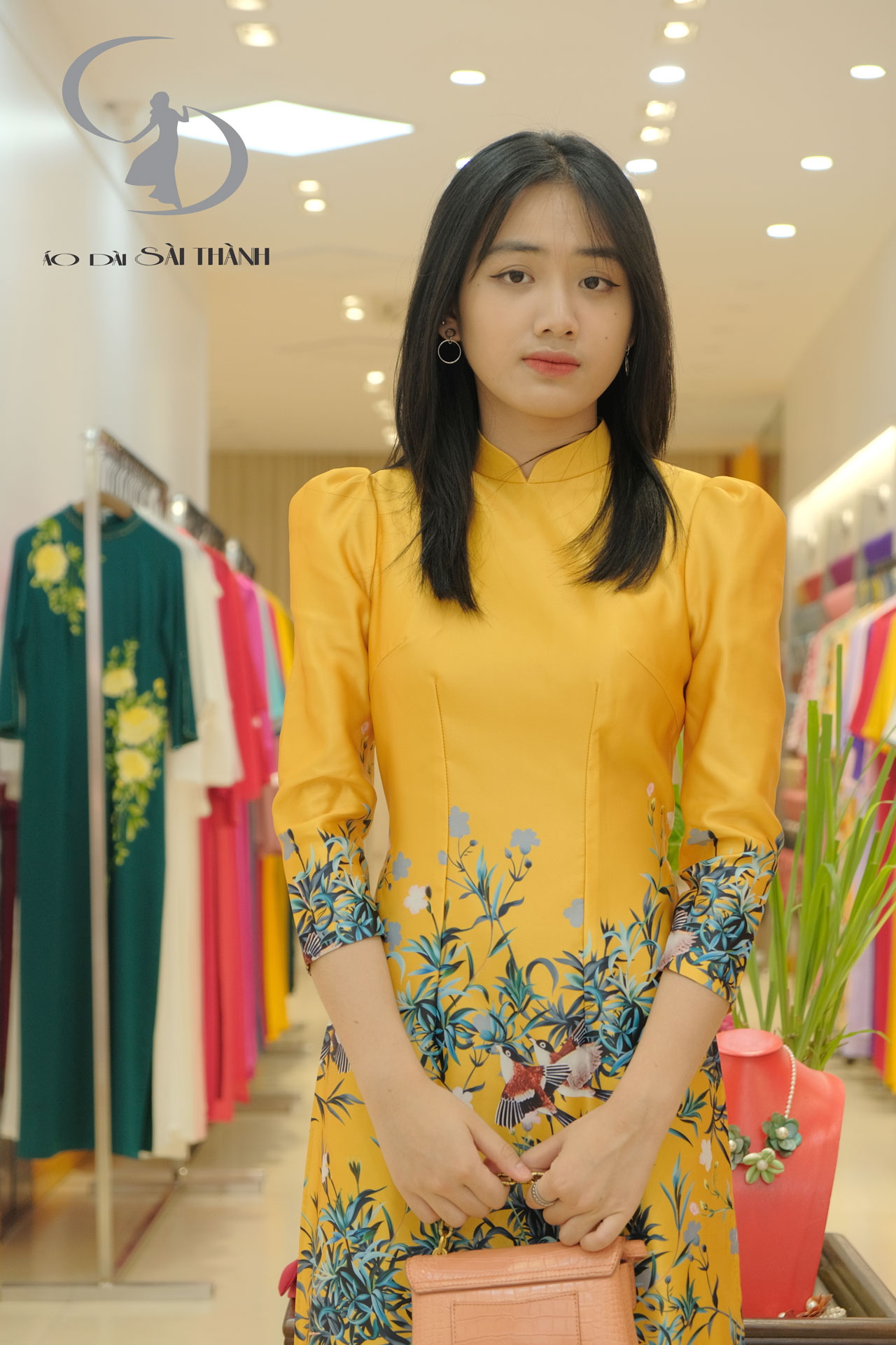 TT0024- Áo dài tapta vàng họa tiết mùa xuân tay bồng