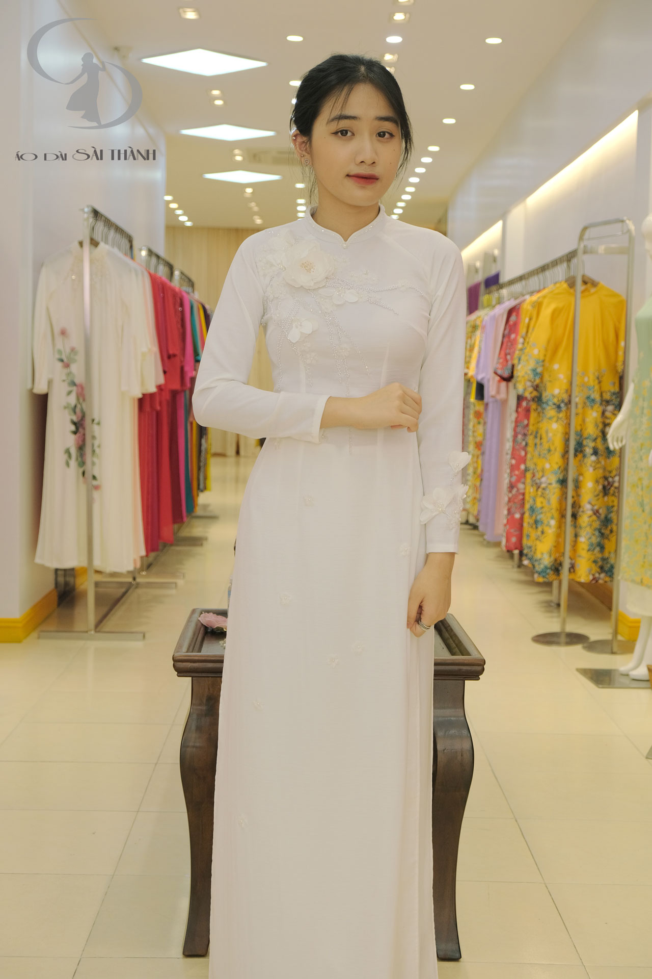 TT0028-Áo Dài cưới trắng hoa lụa trắng