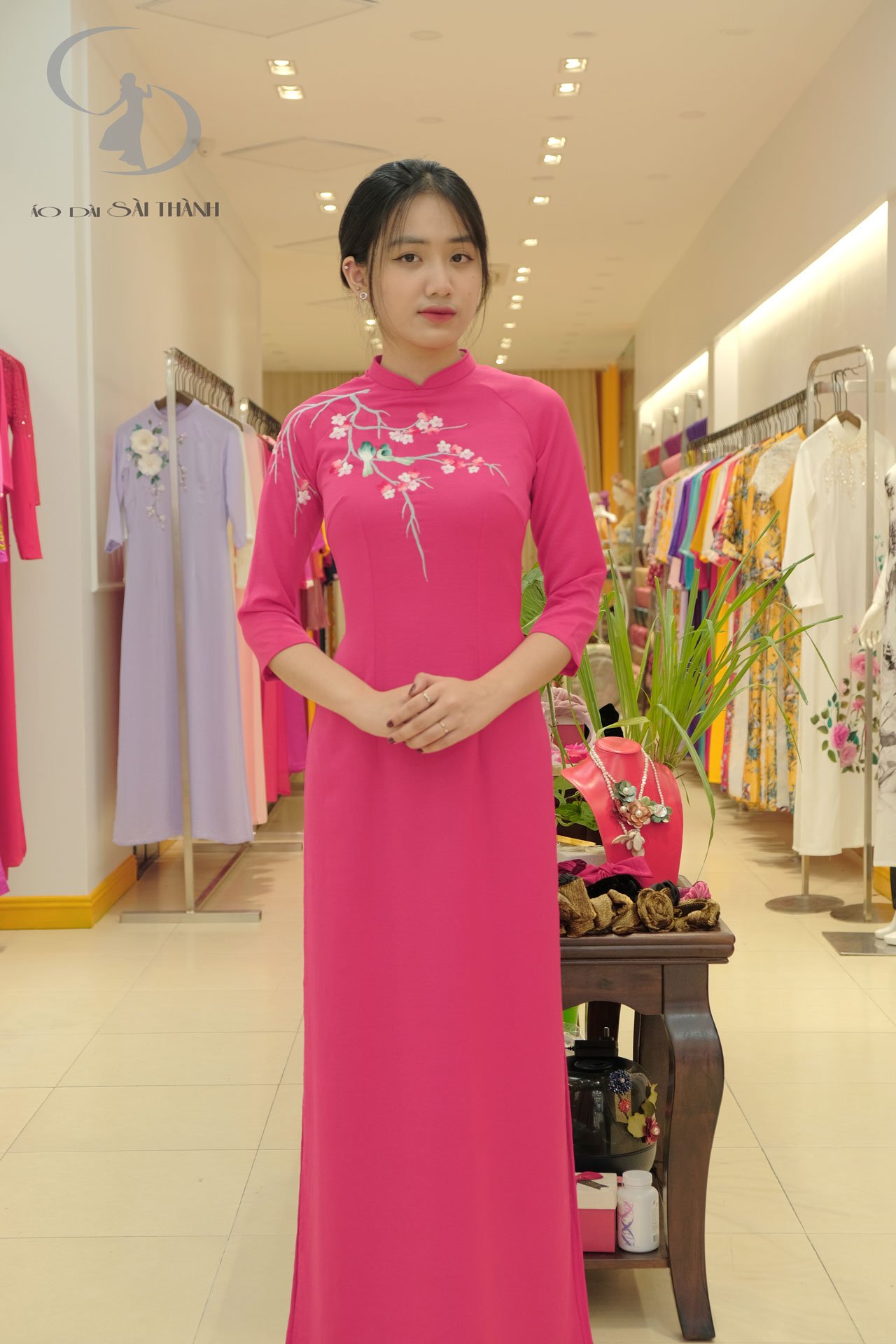 TT0035- Áo dài thêu tay hoa đào uyên ương