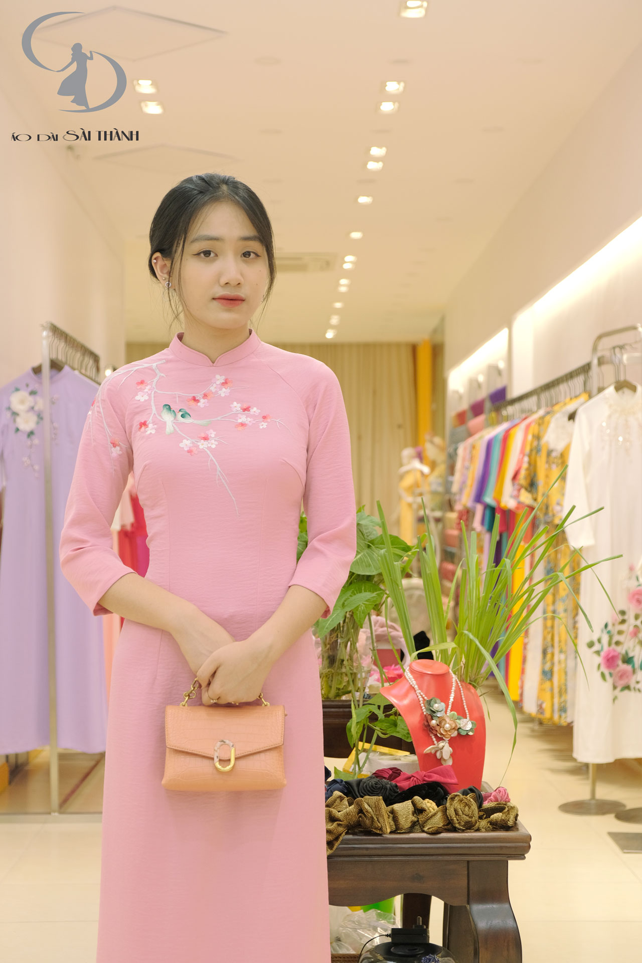 TT0041- Áo dài hồng phấn thêu hoa đào uyên ương