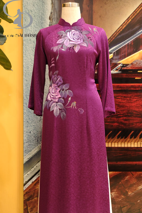 TT0137- Áo dài tơ tằm vẽ hoa hồng