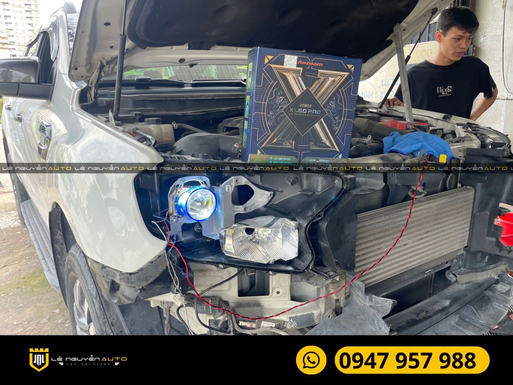 XE FORD RANGER ĐỘ BI AOZOOM XLED PRO DOMAX VỚI LED MÍ LED XI NHAN