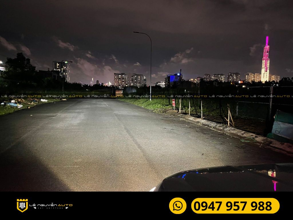 XE FORD RANGER ĐỘ BI AOZOOM XLED PRO DOMAX VỚI LED MÍ LED XI NHAN