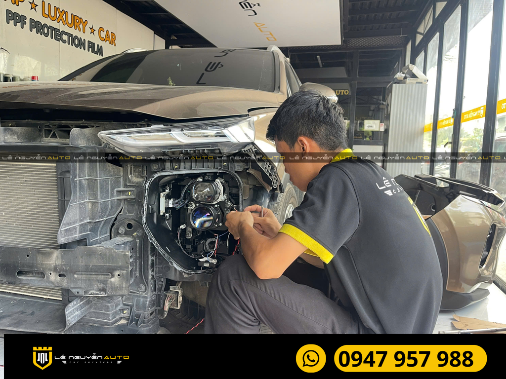 SANTAFE 2019 LẮP BI PHA AOZOOM LASER JAGUAR VÀ SQUARE V1