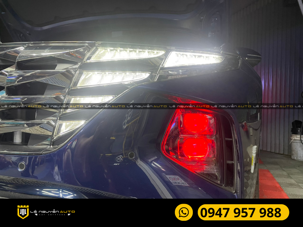Độ Đèn Bi Aozoom Laser Iron Xe Hyundai Santafe