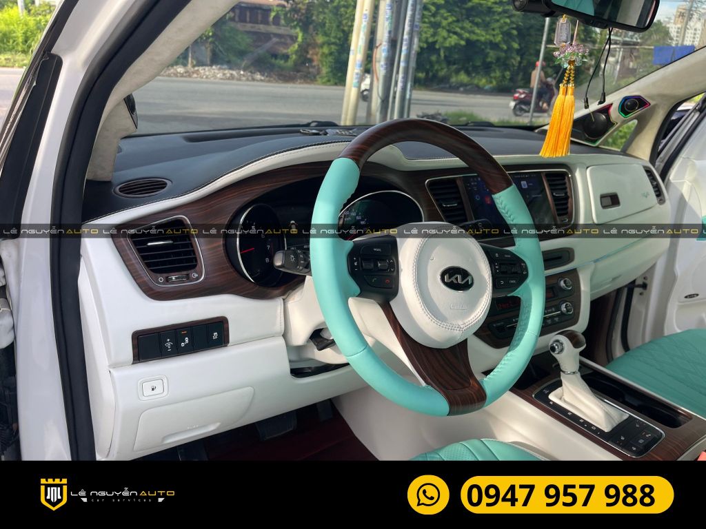 KIA SEDONA ĐỘ GHẾ LIMUOSINE ĐỔI MÀU NỘI THẤT