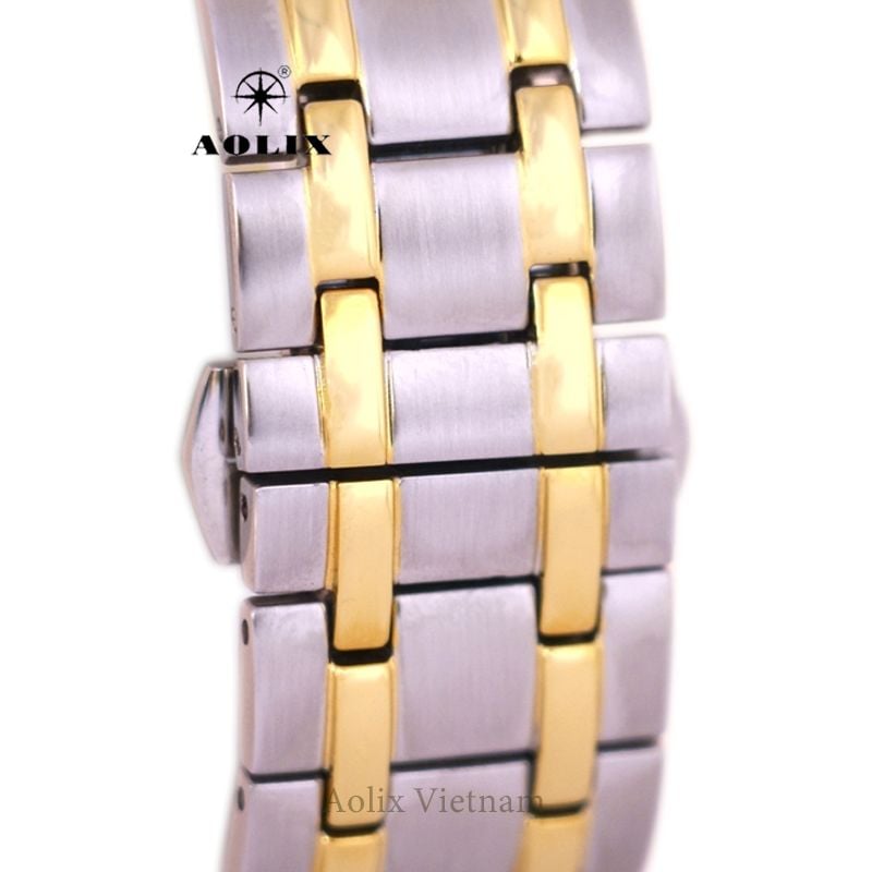 Yalangoch yigitlar jinsiy olatni korsatadigan joyda