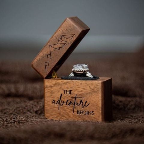 ENGRAVED SECRET ENGAGEMENT RING BOX - WGH65