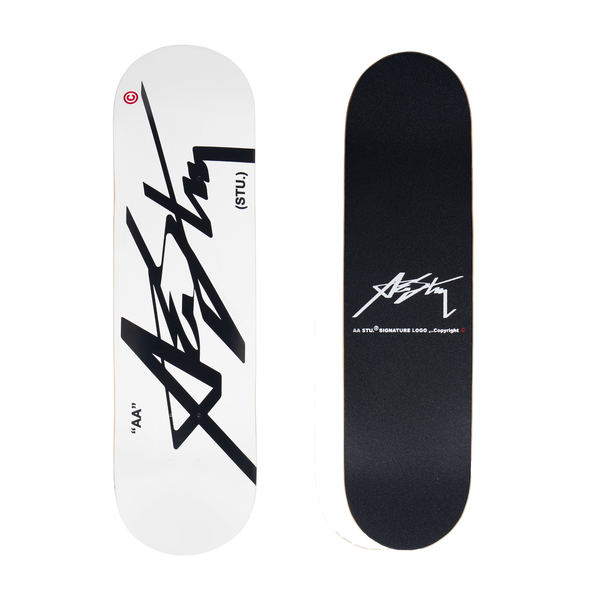  SIGNATURE LOGO SKATEBOARD // DECK 