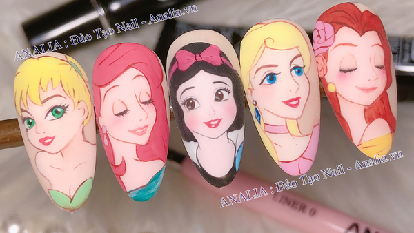  Nghệ Thuật Vẽ Cọ Râu Chuyên Đề Công Chúa 