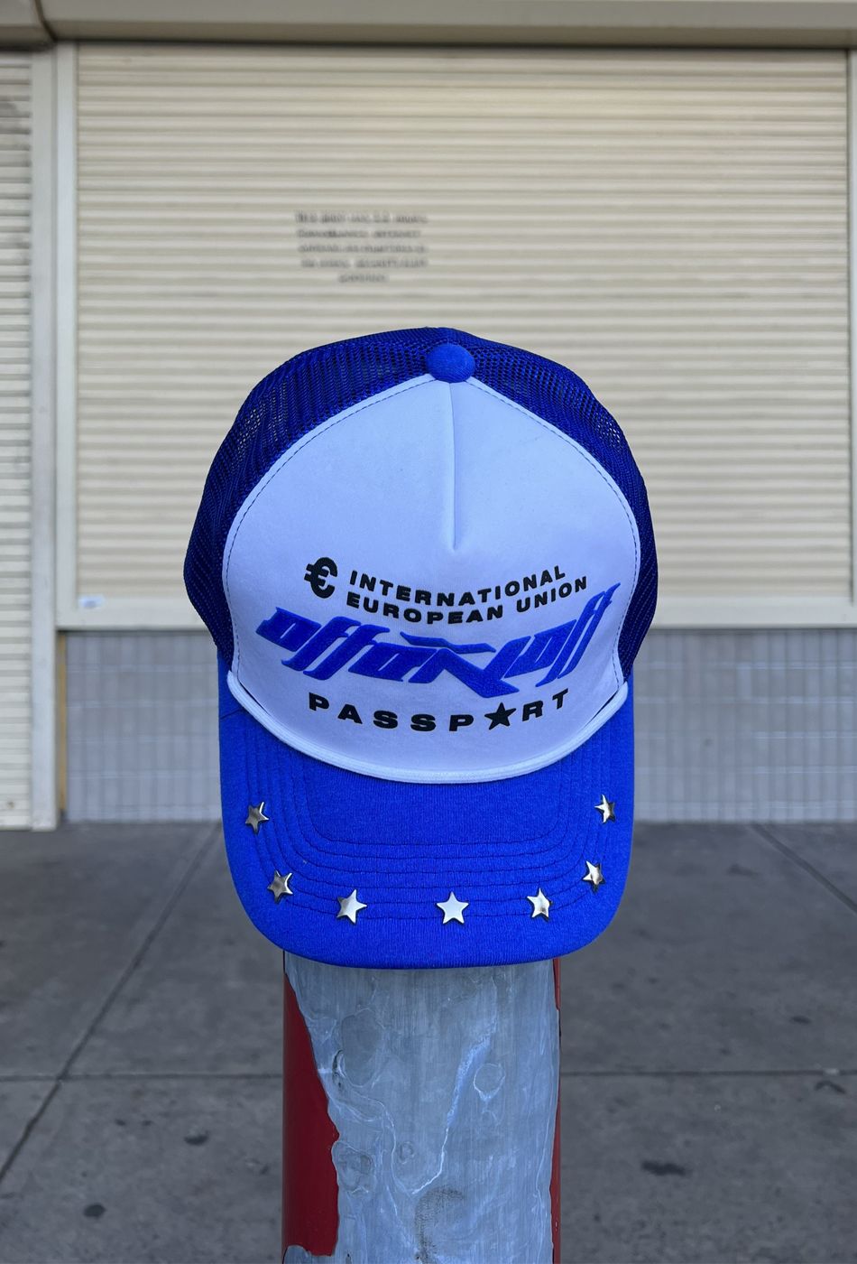  OFFONOFF EU TRUCKER CAP - BLUE/WHITE 