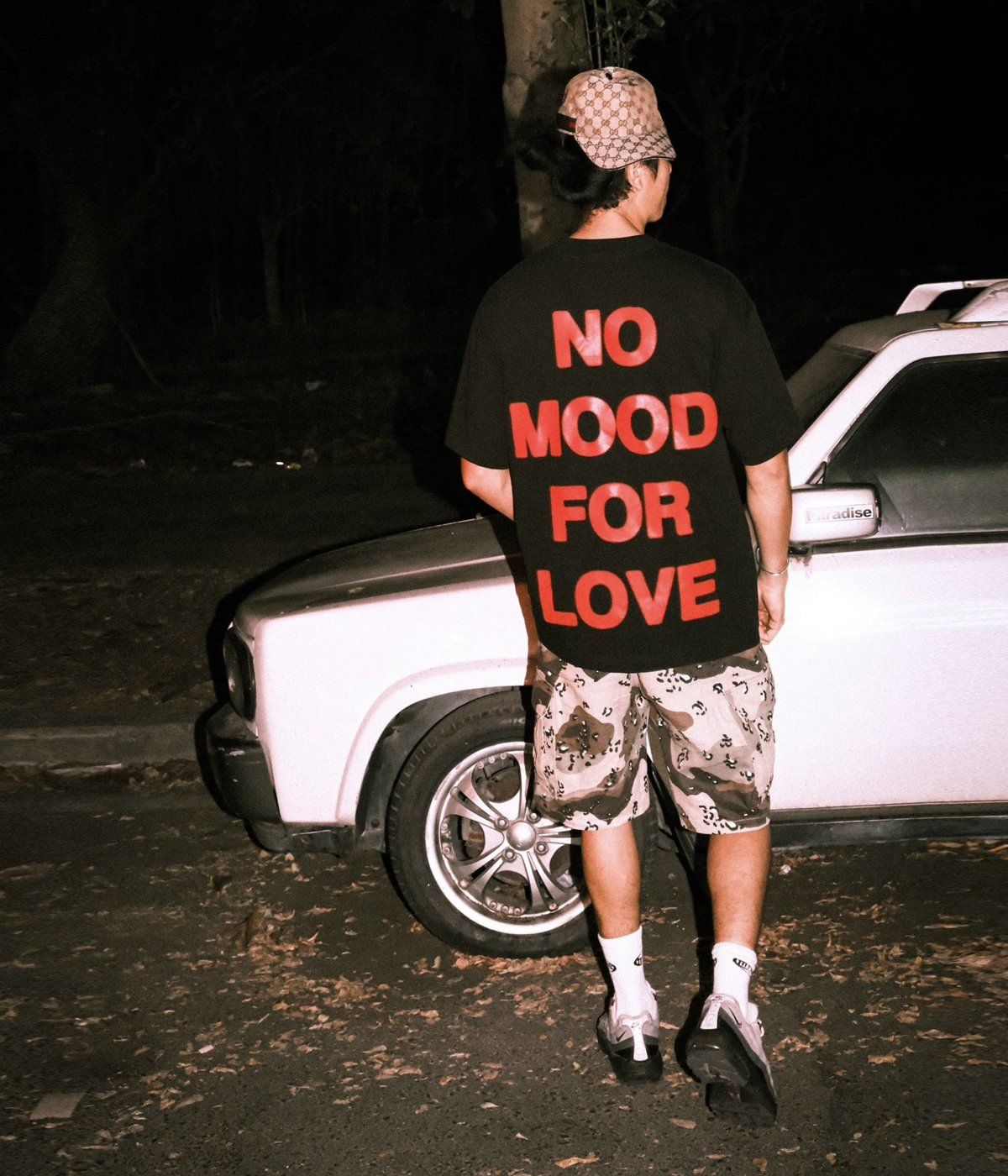  NO MOOD FOR LOVE TSHIRT - BLACK 