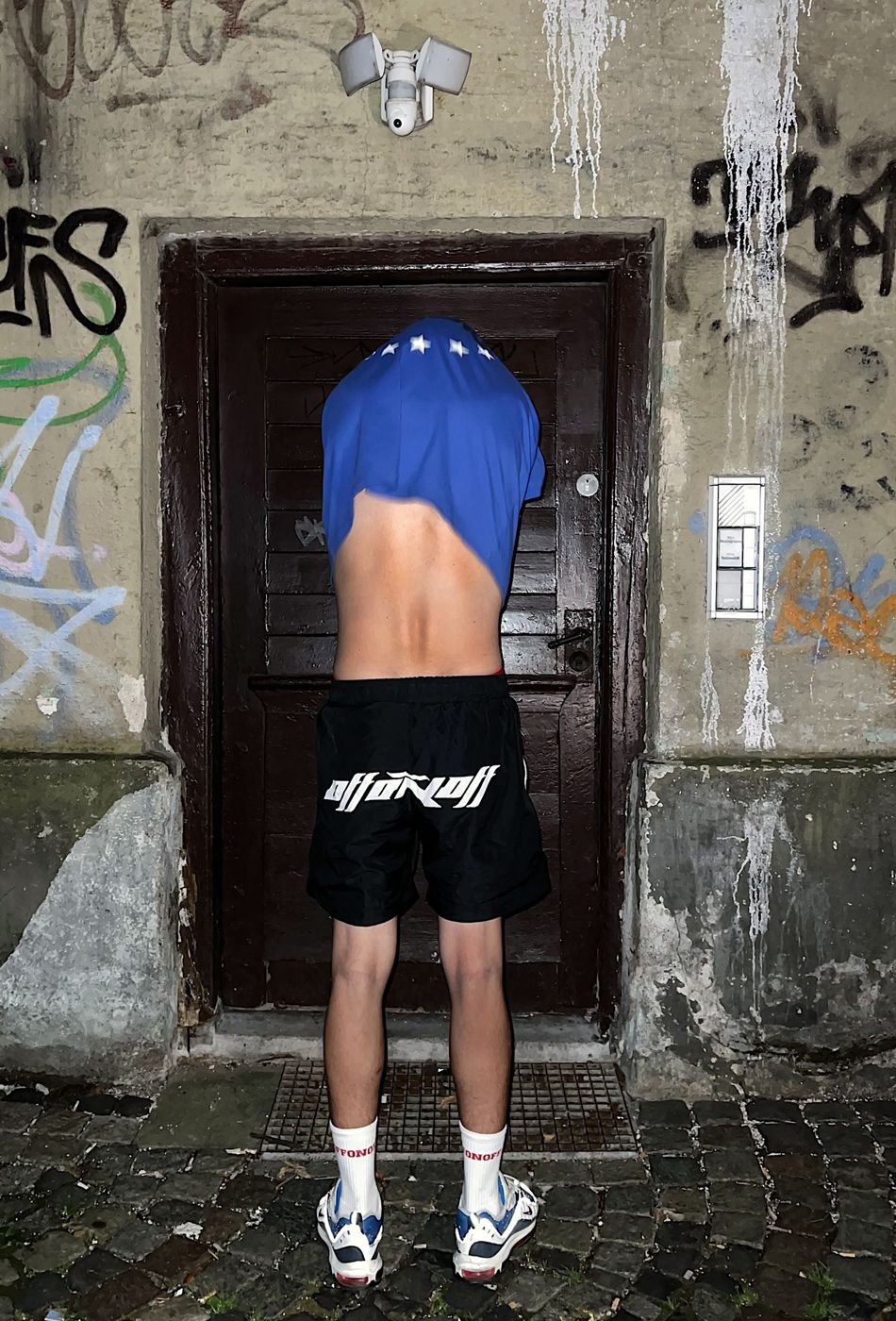  OFFONOFF V2 SHORT / BLACK 