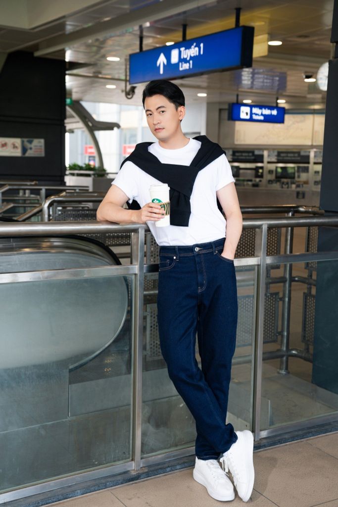  Quần Dài Jeans Trơn Form Regular 2407032 