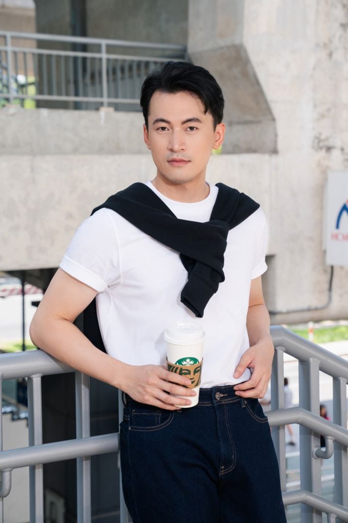  Quần Dài Jeans Trơn Form Regular 2407032 