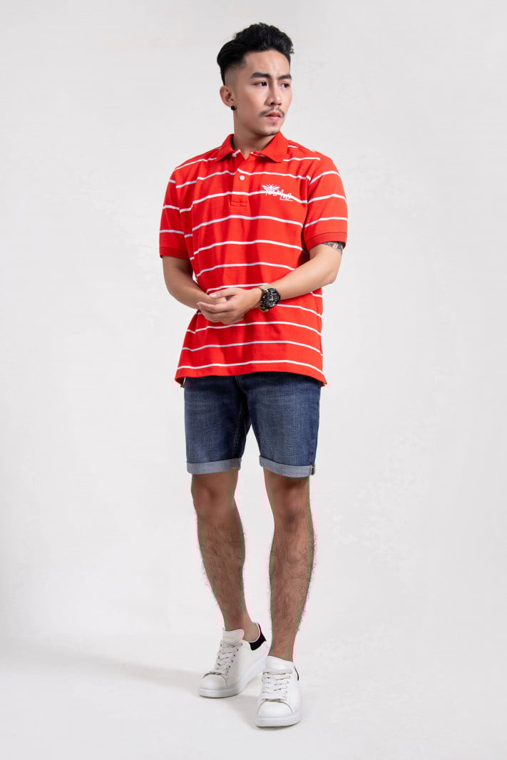 Kết hợp quần short ngắn với áo polo, phong cách trẻ trung