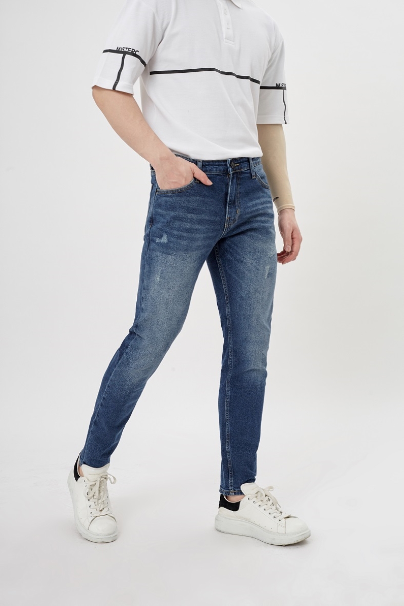 Kết hợp cùng quần jeans 