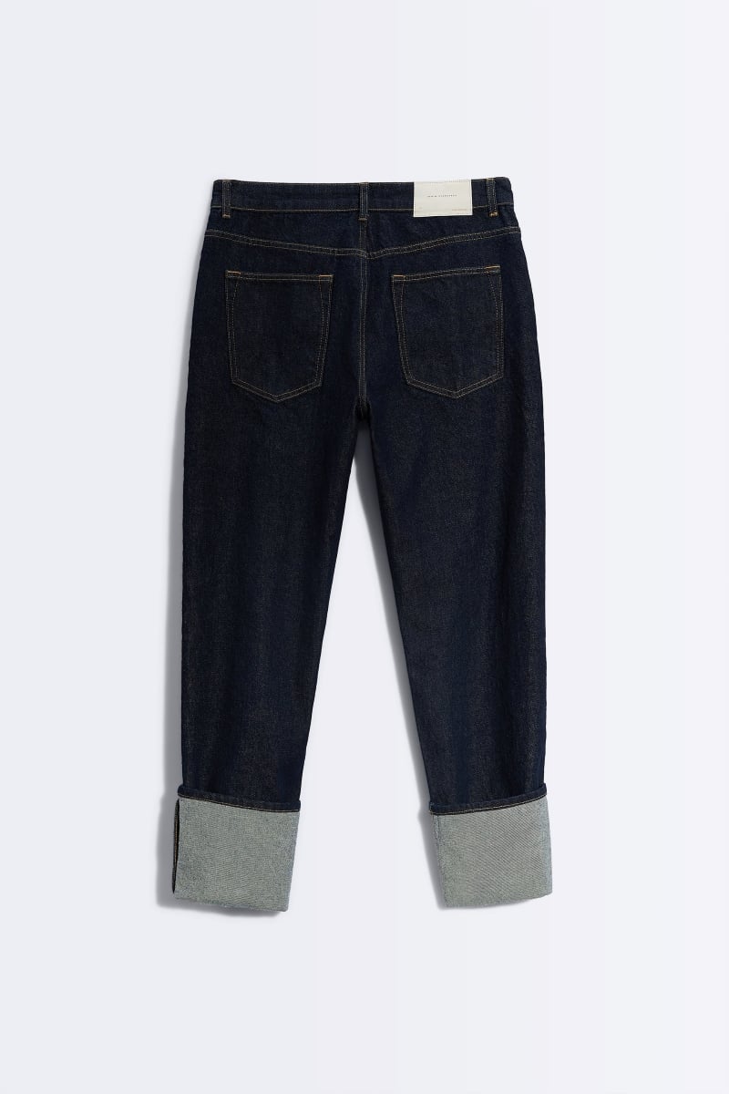 Gấu quần straight fit