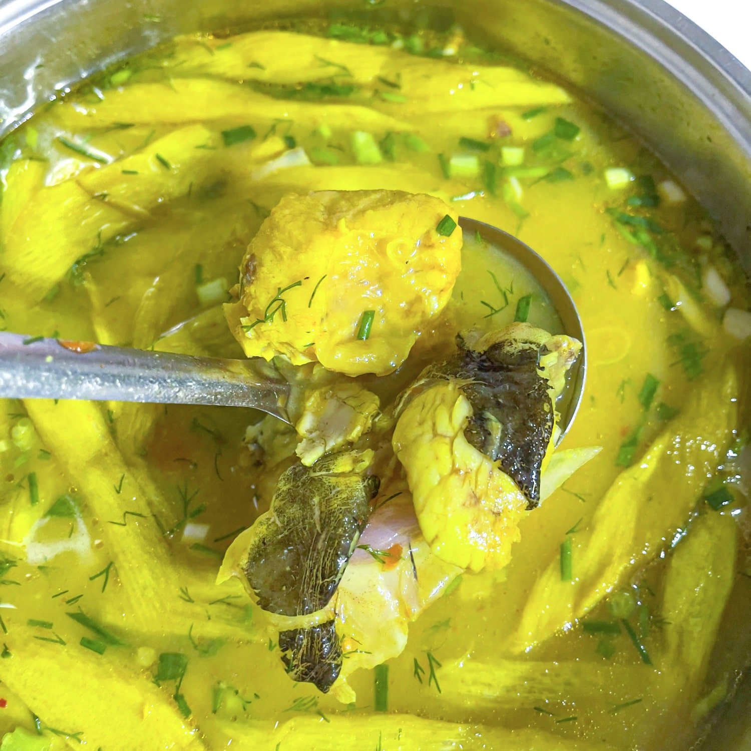 Cá nheo nấu canh chua hấp dẫn