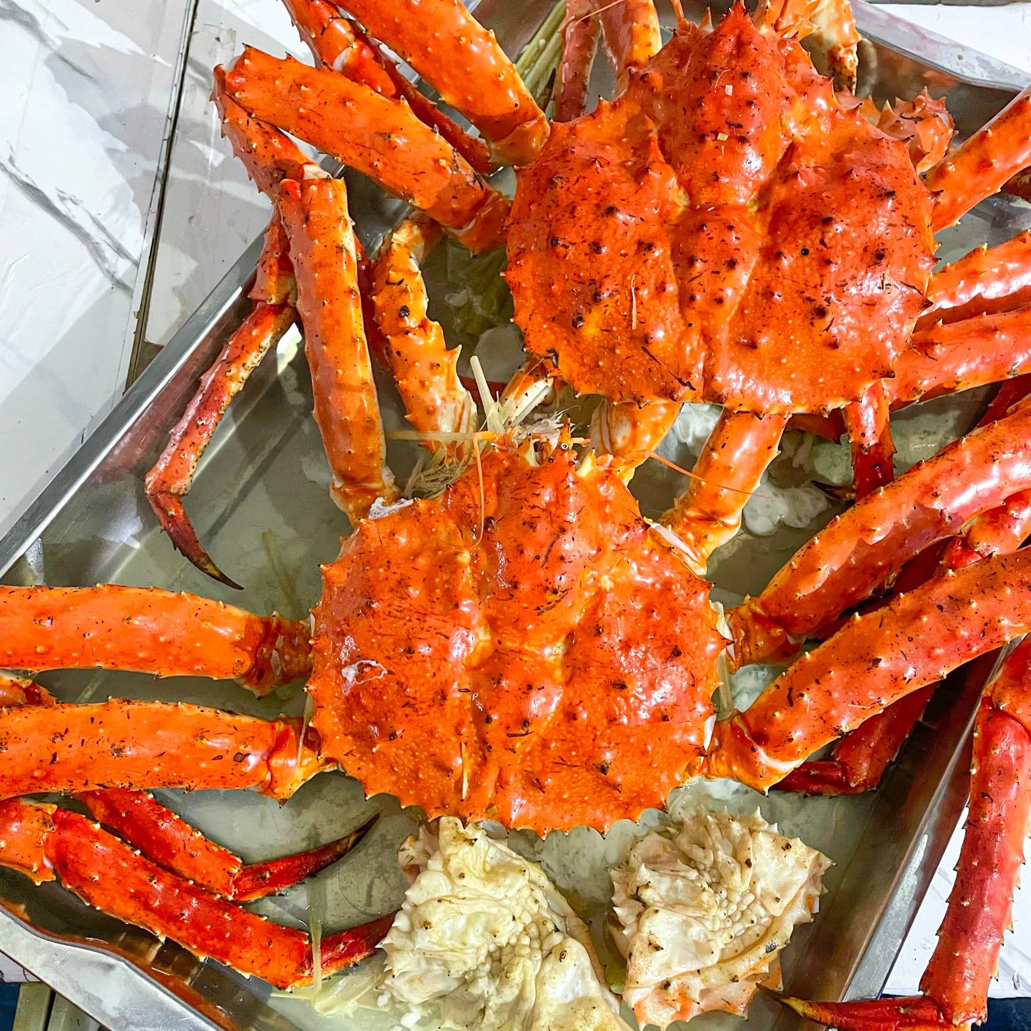  Cua Hoàng Đế (King Crab) Hấp 