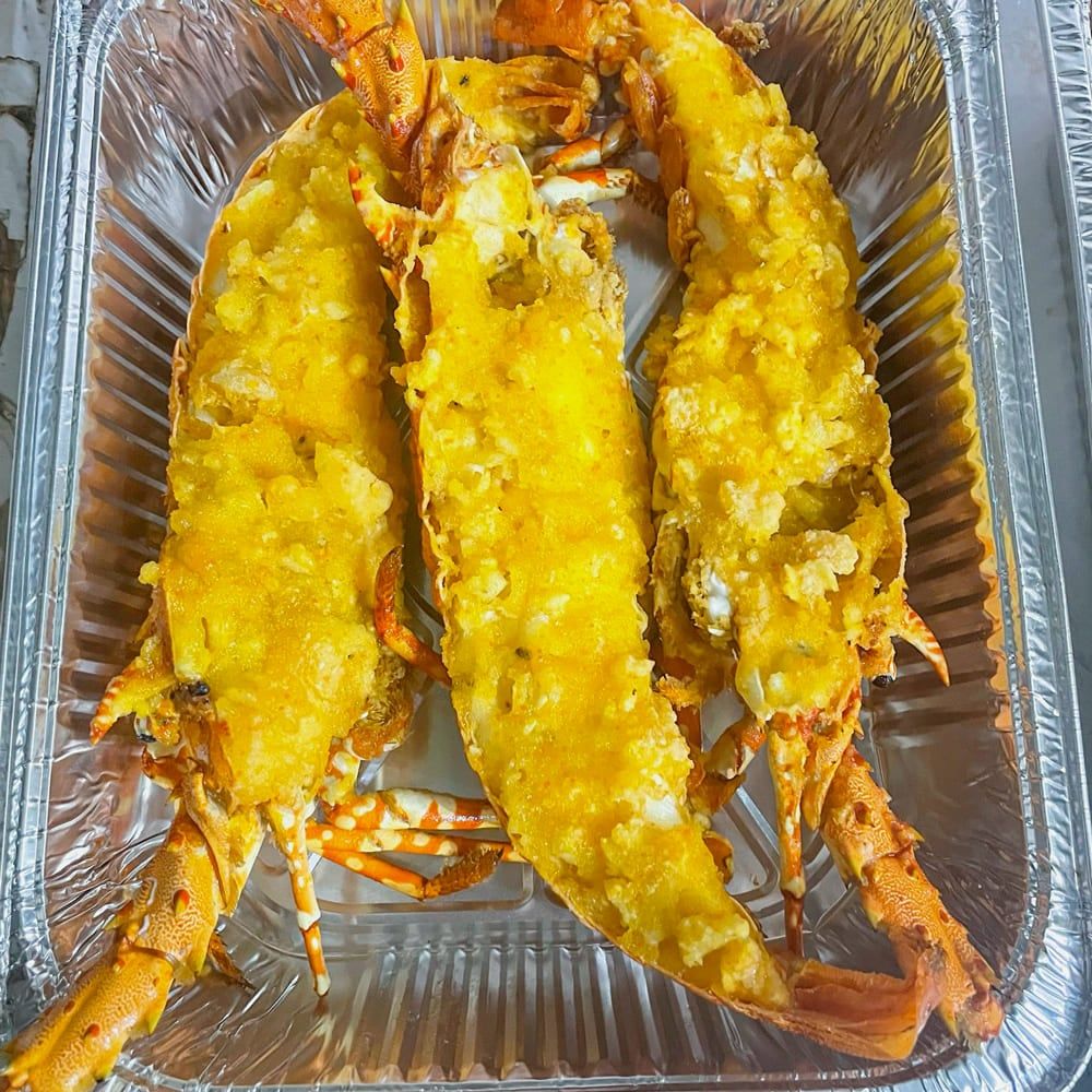  Tôm Hùm Bông (Size 700 - 900g) Cháy Tỏi 